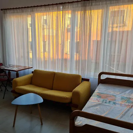 Apartment Sunny In New Complex